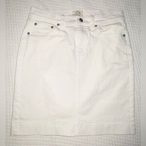 J. Crew White Trademark Denim Stretch Mini Skirt size 27 zip front 98% cotton